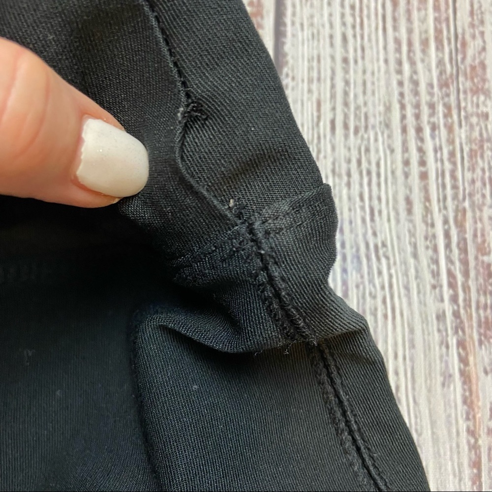 Nike Wide Leg Black Capri. Size Small. - Picture 11 of 11